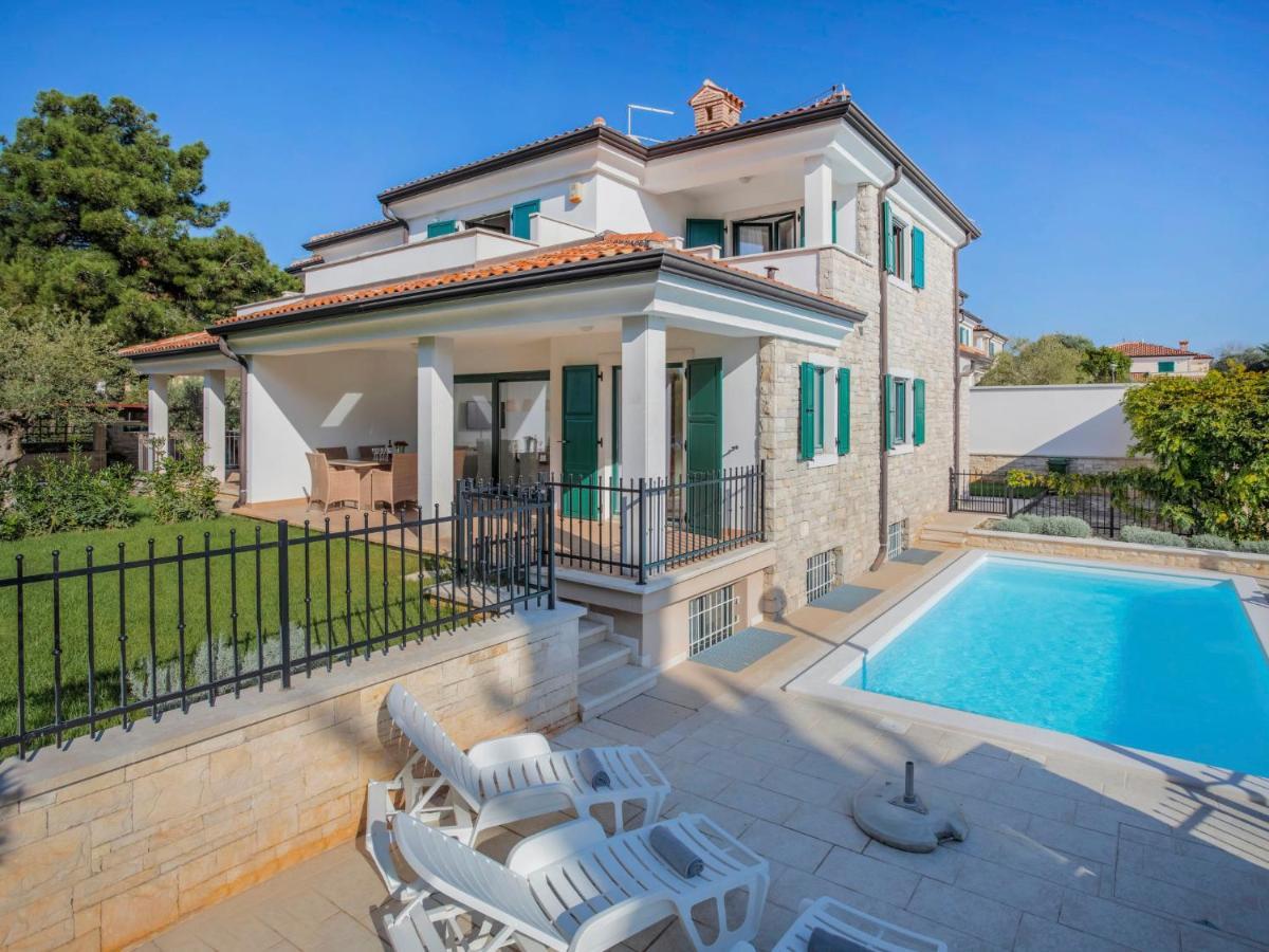 Holiday Home Villa Beach Front By Interhome Savudrija Eksteriør billede